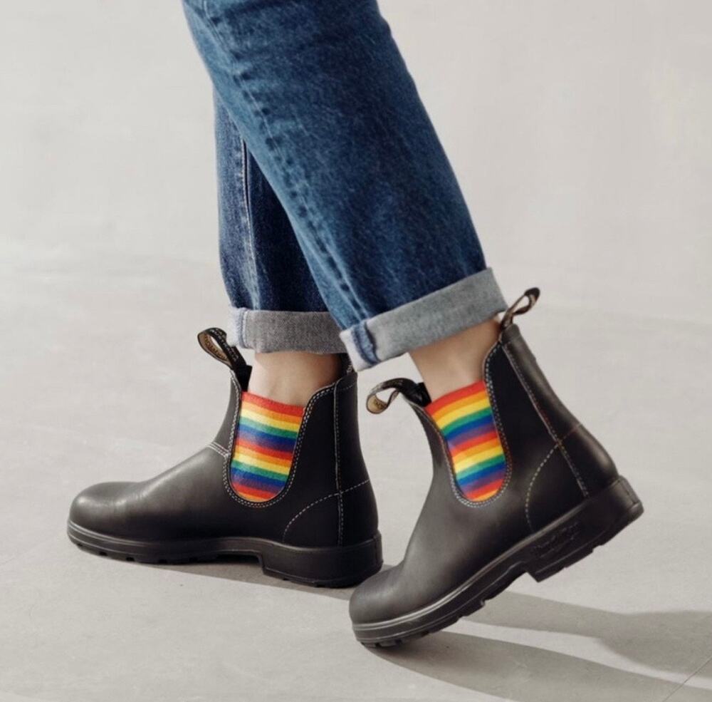 Blundstone 2105 Women Black Rainbow Chelsea boot NWOT Sz 7US Comfort Gorpcore